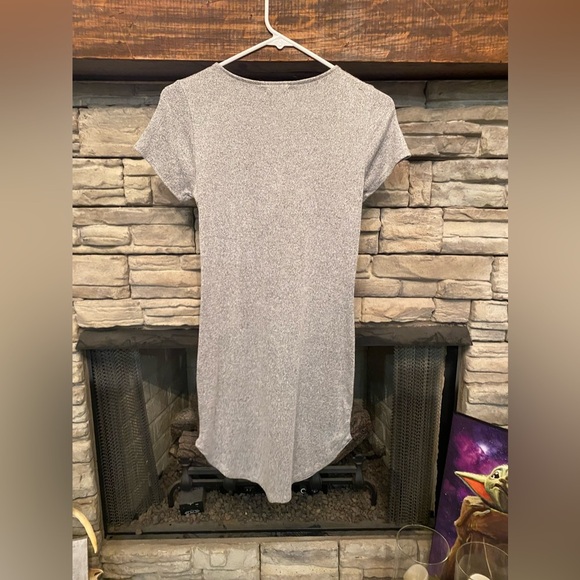 Heart ❤️‎ Hips laced tee dress - Picture 3 of 3